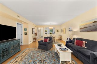 650 East Greenwich Avenue 3-308, West Warwick, RI 02893