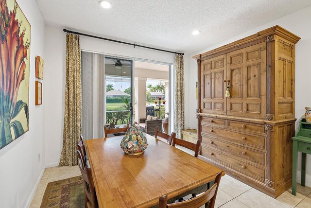 8205 Sandpiper Way, West Palm Beach, FL 33412