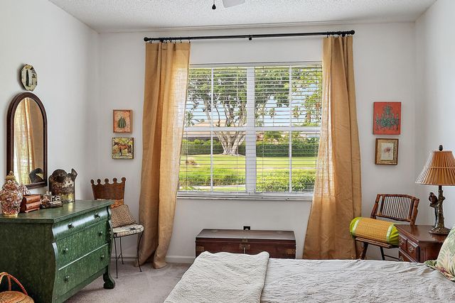 8205 Sandpiper Way, West Palm Beach, FL 33412