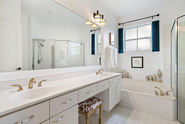 8205 Sandpiper Way, West Palm Beach, FL 33412