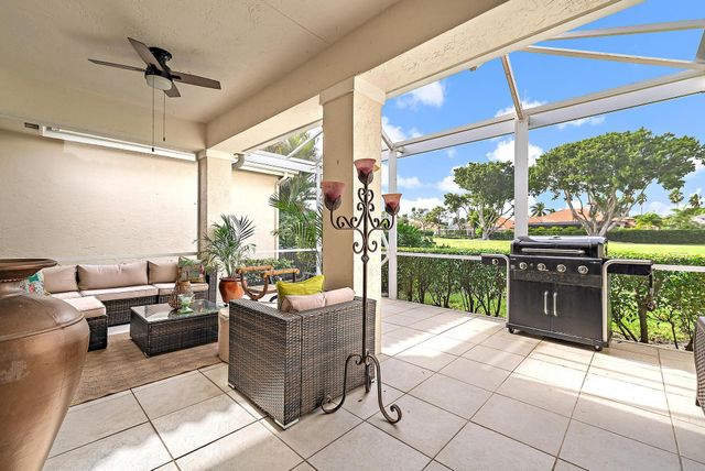 8205 Sandpiper Way, West Palm Beach, FL 33412