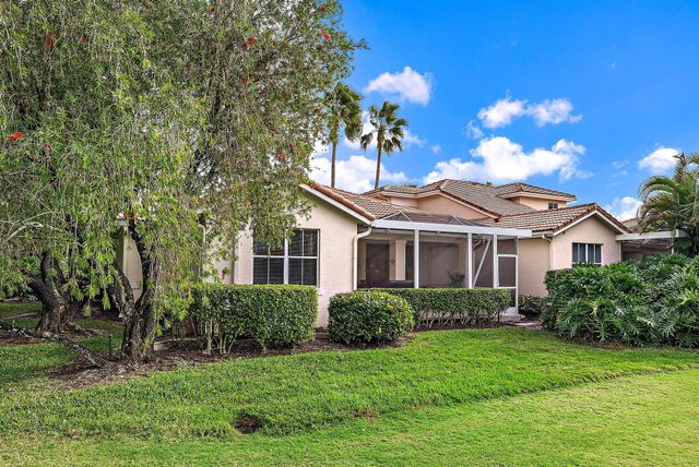 8205 Sandpiper Way, West Palm Beach, FL 33412