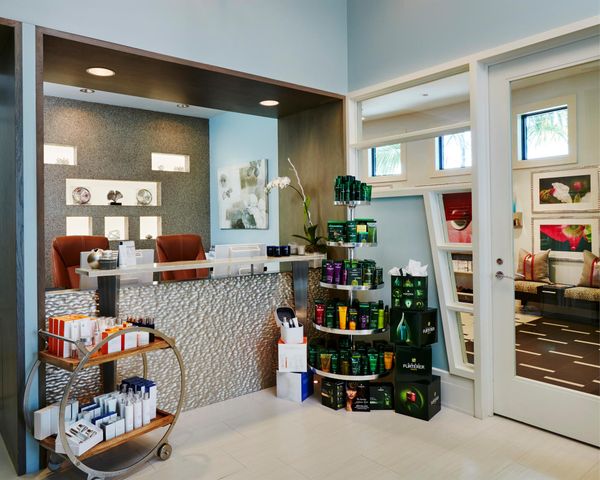 8205 Sandpiper Way, West Palm Beach, FL 33412