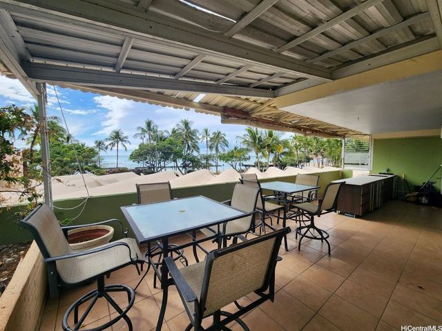 2500 Kalakaua Avenue 201, Honolulu, HI 96815