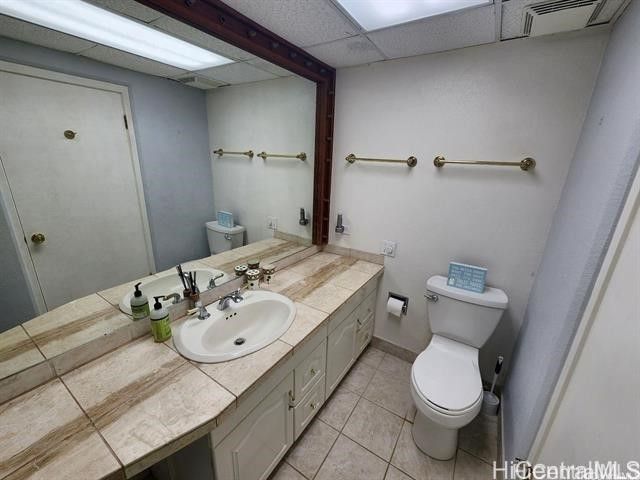 2500 Kalakaua Avenue 201, Honolulu, HI 96815