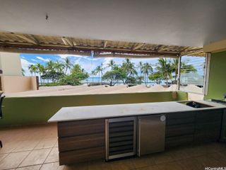 2500 Kalakaua Avenue 201, Honolulu, HI 96815