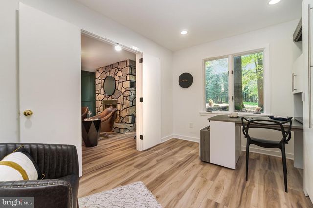 555 HILLTOP RD, Hummelstown, PA 17036