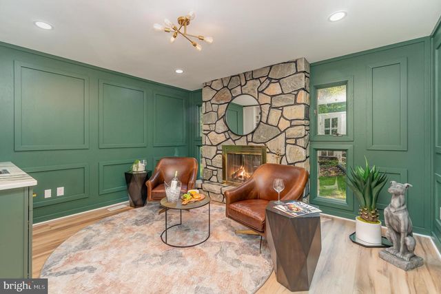 555 HILLTOP RD, Hummelstown, PA 17036