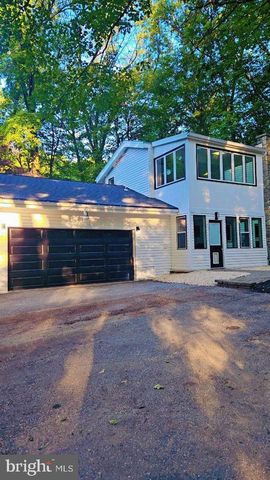 555 HILLTOP RD, Hummelstown, PA 17036