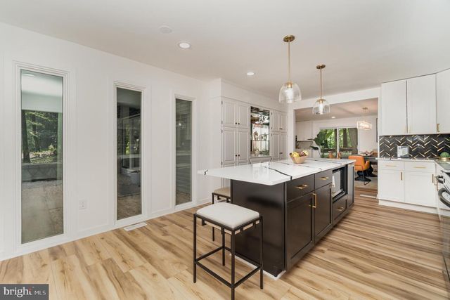 555 HILLTOP RD, Hummelstown, PA 17036