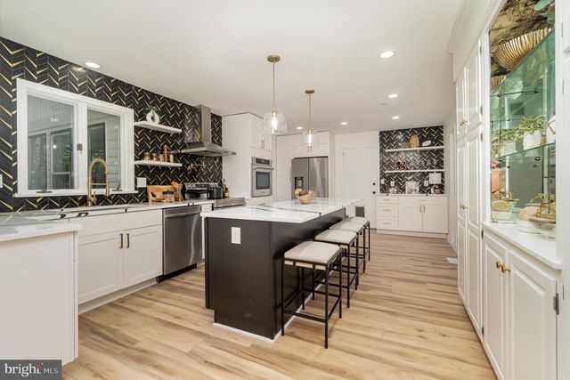 555 HILLTOP RD, Hummelstown, PA 17036