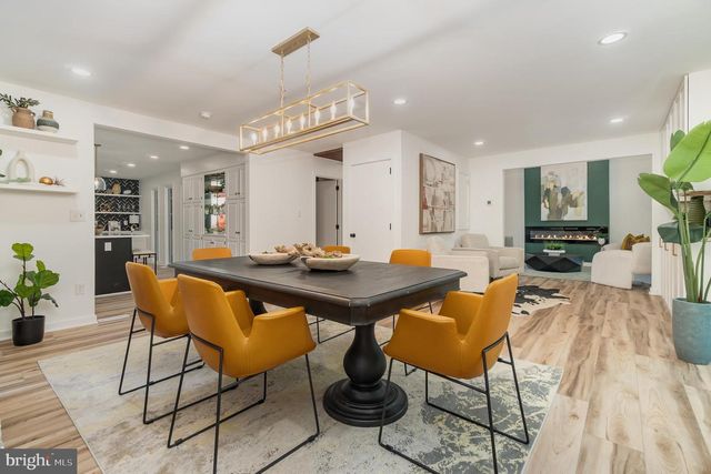 555 HILLTOP RD, Hummelstown, PA 17036