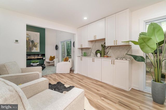 555 HILLTOP RD, Hummelstown, PA 17036