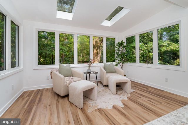 555 HILLTOP RD, Hummelstown, PA 17036