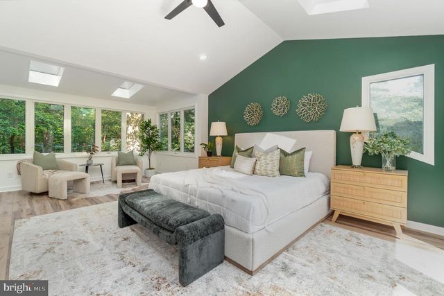 555 HILLTOP RD, Hummelstown, PA 17036