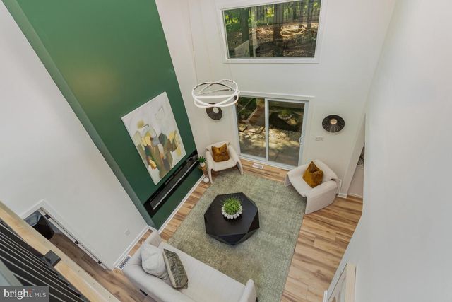 555 HILLTOP RD, Hummelstown, PA 17036