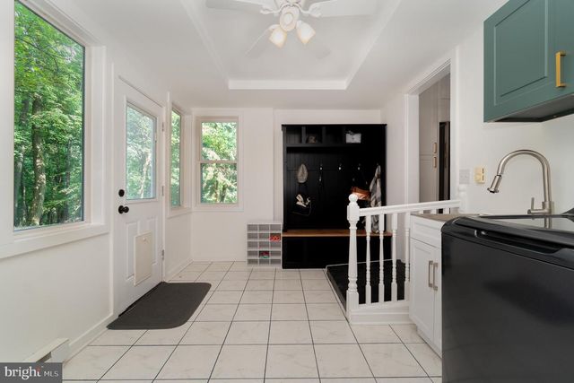 555 HILLTOP RD, Hummelstown, PA 17036