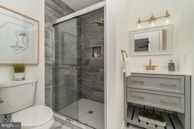 555 HILLTOP RD, Hummelstown, PA 17036