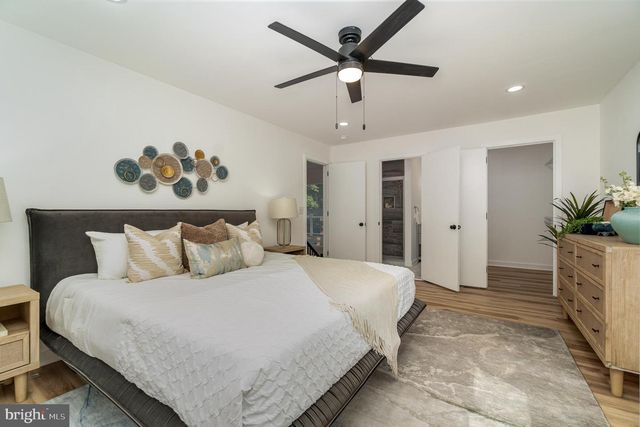 555 HILLTOP RD, Hummelstown, PA 17036