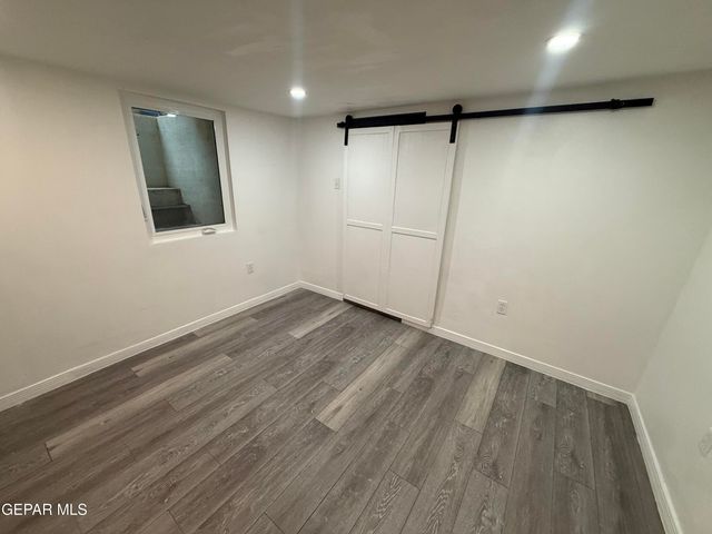 913 E NEVADA Avenue, El Paso, TX 79902
