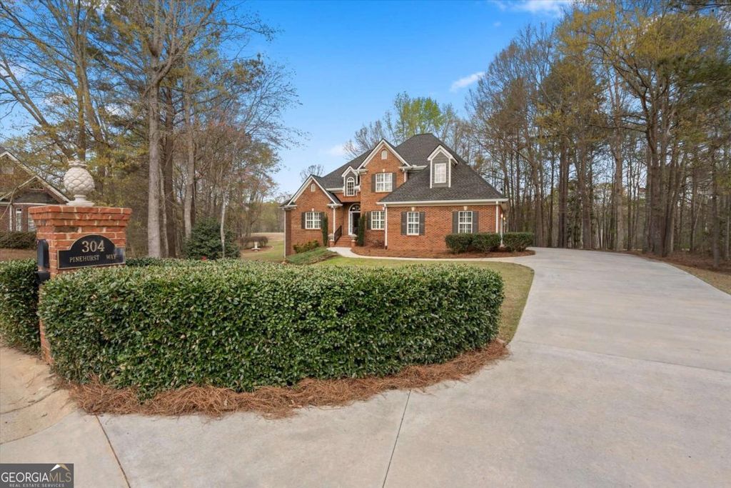 304 Pinehurst Way, Carrollton, GA 30116