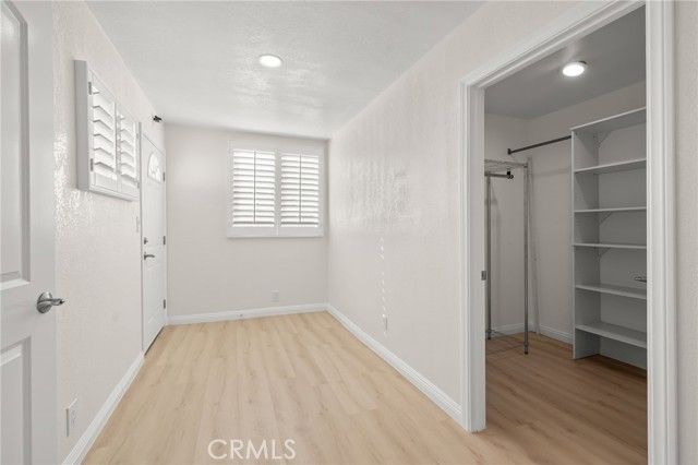 13533 Terra Bella, Pacoima (los Angeles), CA 91331