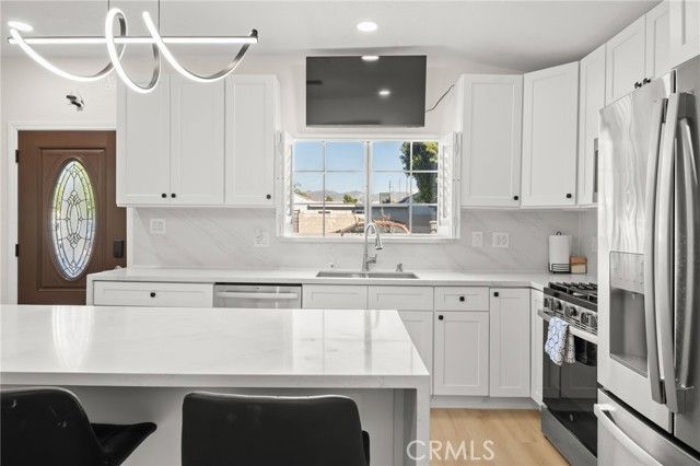 13533 Terra Bella, Pacoima (los Angeles), CA 91331