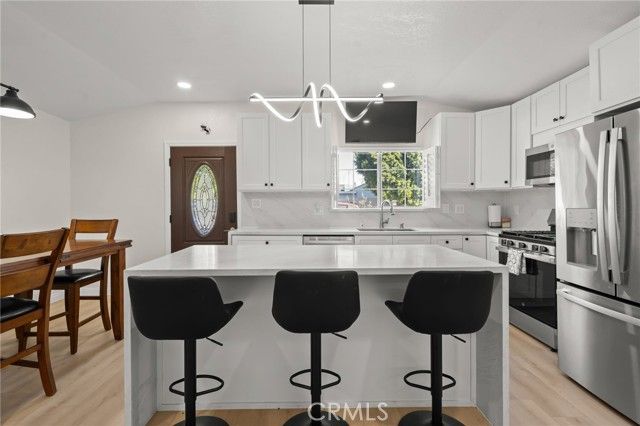 13533 Terra Bella, Pacoima (los Angeles), CA 91331