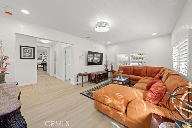 13533 Terra Bella, Pacoima (los Angeles), CA 91331