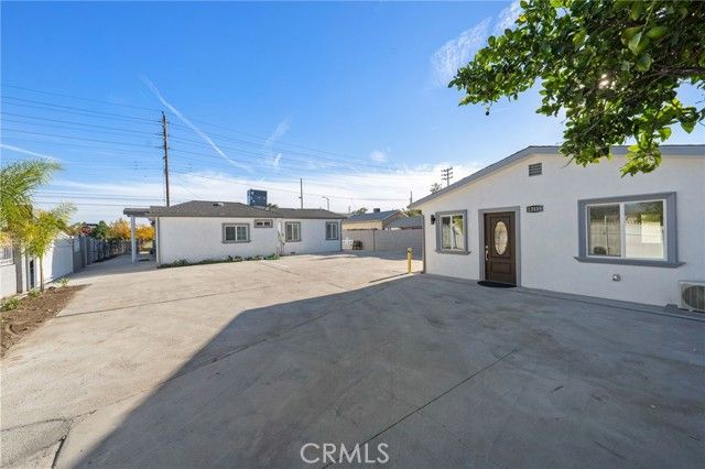 13533 Terra Bella, Pacoima (los Angeles), CA 91331