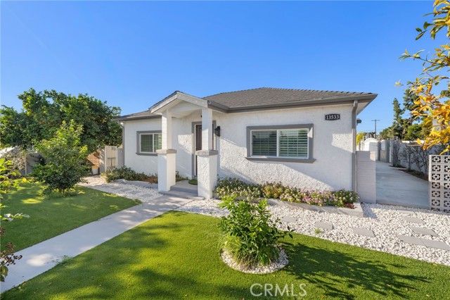 13533 Terra Bella, Pacoima (los Angeles), CA 91331