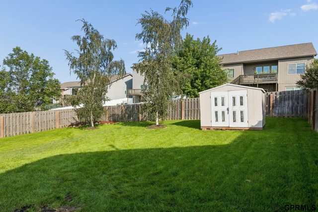 8538 sheffield Street, Omaha, NE 68122