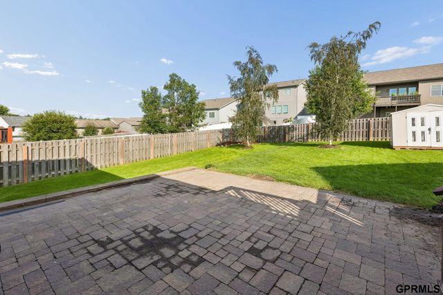 8538 sheffield Street, Omaha, NE 68122