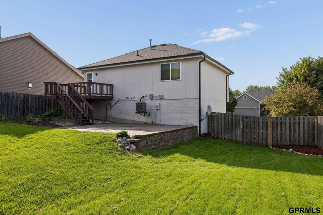 8538 sheffield Street, Omaha, NE 68122