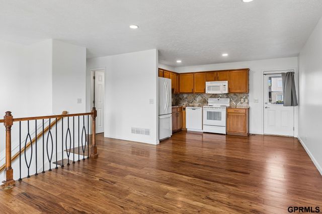 8538 sheffield Street, Omaha, NE 68122