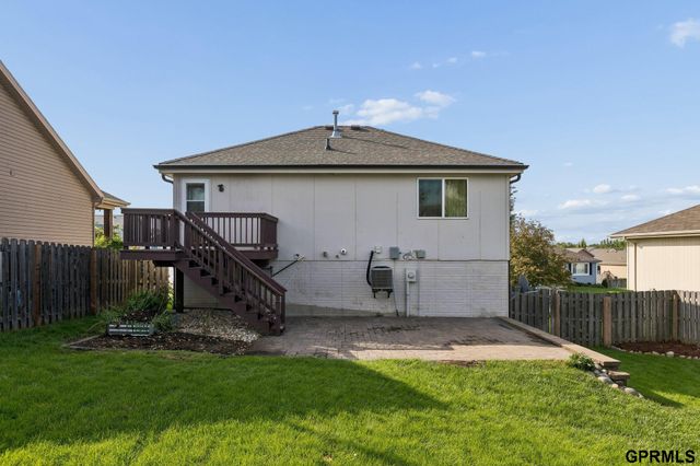 8538 sheffield Street, Omaha, NE 68122