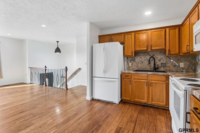 8538 sheffield Street, Omaha, NE 68122