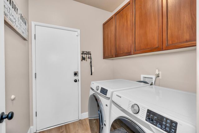 2512 Keats Avenue, Clovis, CA 93611