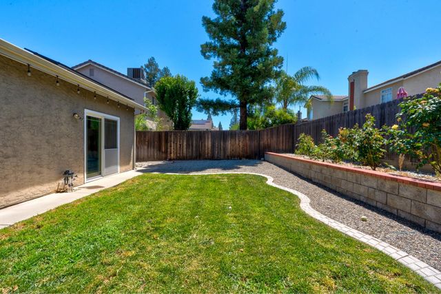 2512 Keats Avenue, Clovis, CA 93611