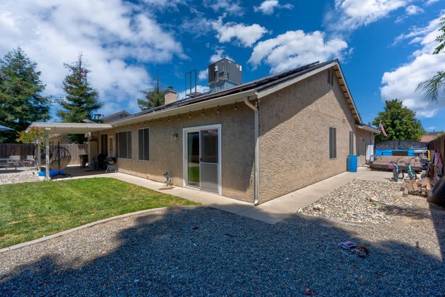 2512 Keats Avenue, Clovis, CA 93611