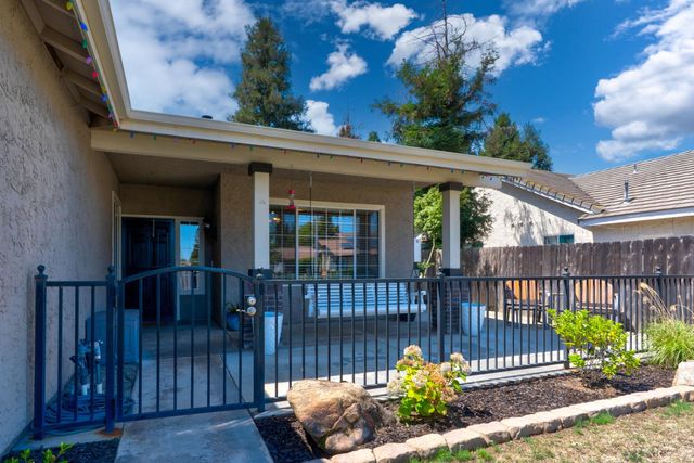 2512 Keats Avenue, Clovis, CA 93611