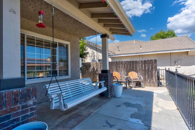 2512 Keats Avenue, Clovis, CA 93611