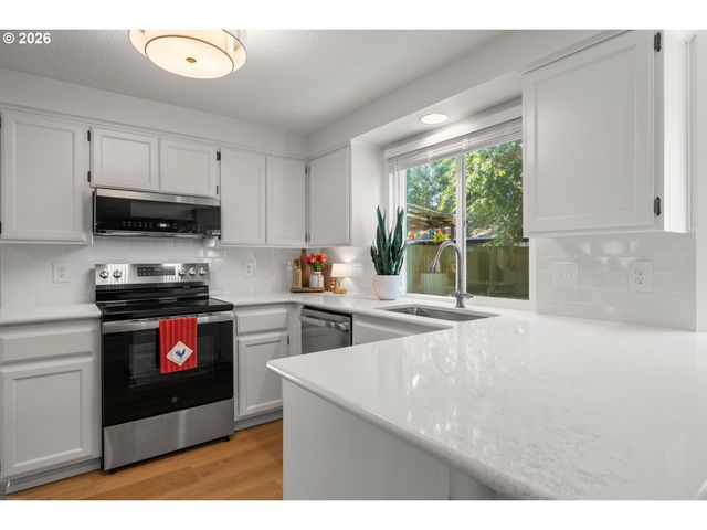 21160 Sw JAY St, Beaverton, OR 97003