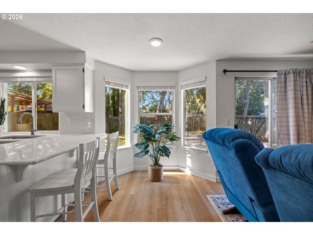 21160 Sw JAY St, Beaverton, OR 97003
