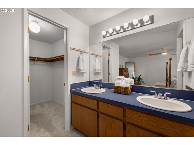 21160 Sw JAY St, Beaverton, OR 97003