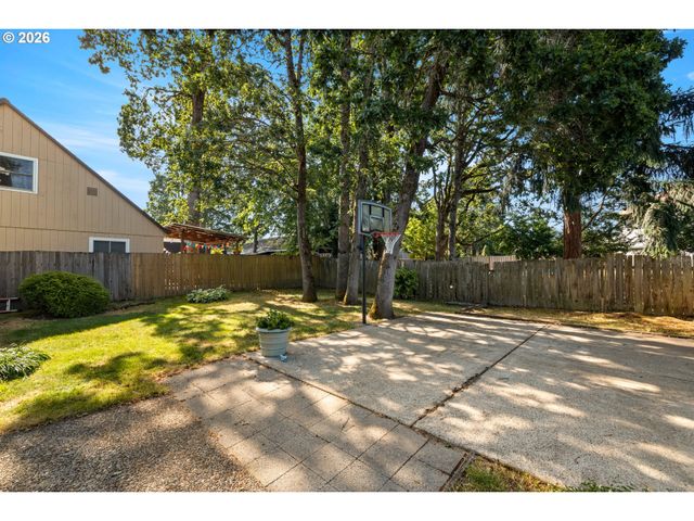 21160 Sw JAY St, Beaverton, OR 97003