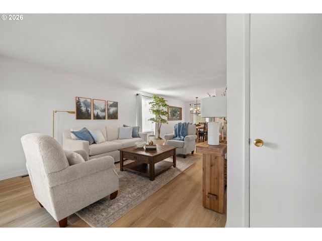 21160 Sw JAY St, Beaverton, OR 97003