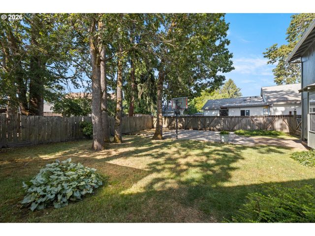 21160 Sw JAY St, Beaverton, OR 97003