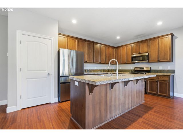 19125 DUBLIN Ave, Sandy, OR 97055