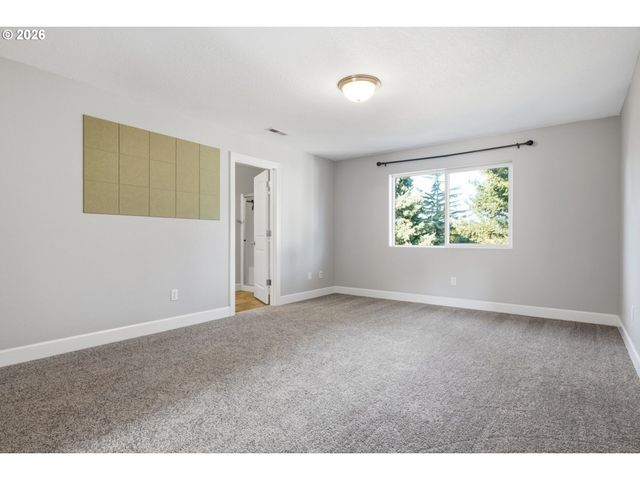 19125 DUBLIN Ave, Sandy, OR 97055